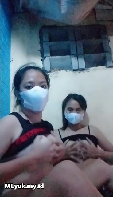 Kakak Adek Live Lesbi Demi Saweran