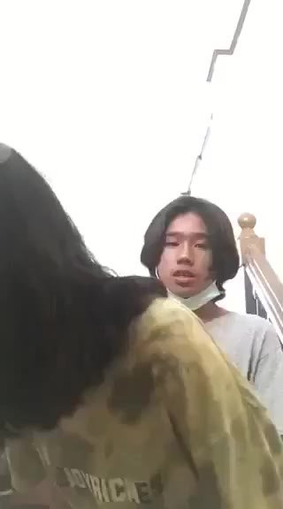 nekat ngentot di dekat tangga hampir ketahuan